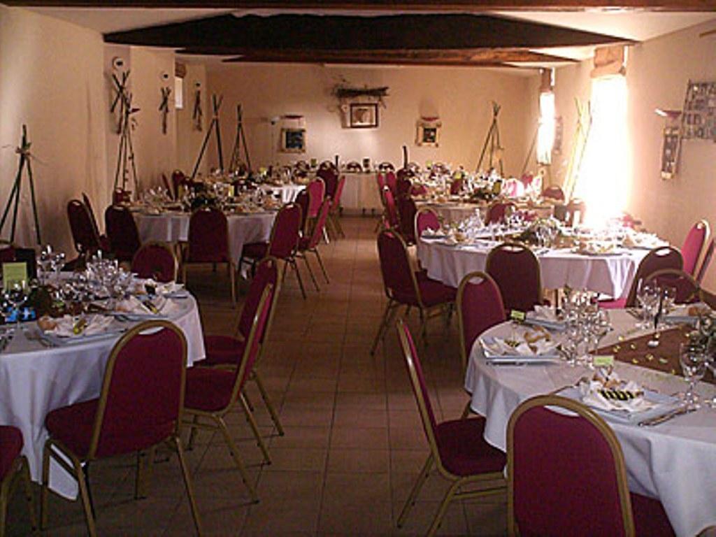 Manoir De Rouesse Hotel Laval  Eksteriør billede